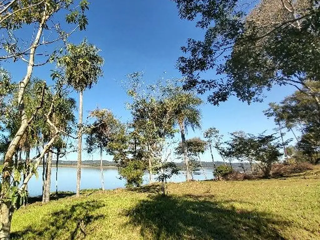 Amplio lote en venta con vista panorámica al Arroyo Yabebiry