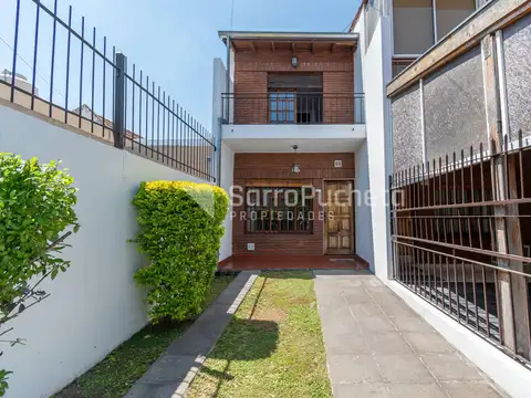 Venta dúplex 3 ambientes con jardín en Haedo. Excelente estado!