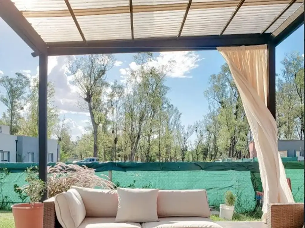 Casa En Barrio Cerrado Alvarez Del Bosque