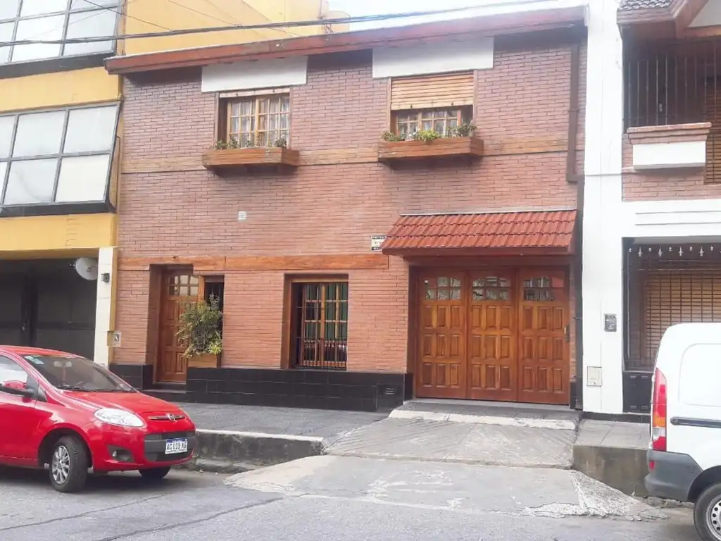 CASA EN VENTA - BARRACAS