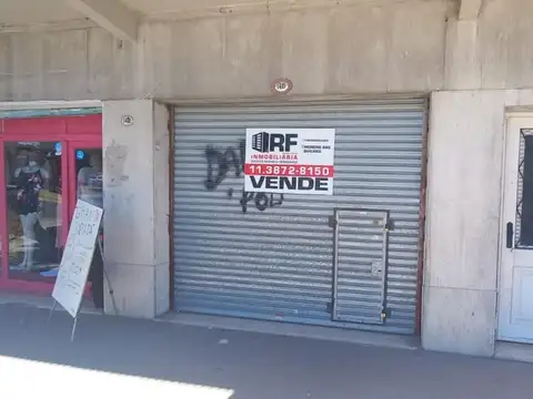 Local comercial depósito en venta en Bernal Oeste