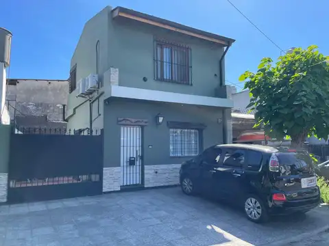 PH en venta independiente en Victoria Oeste, reciclado con cochera