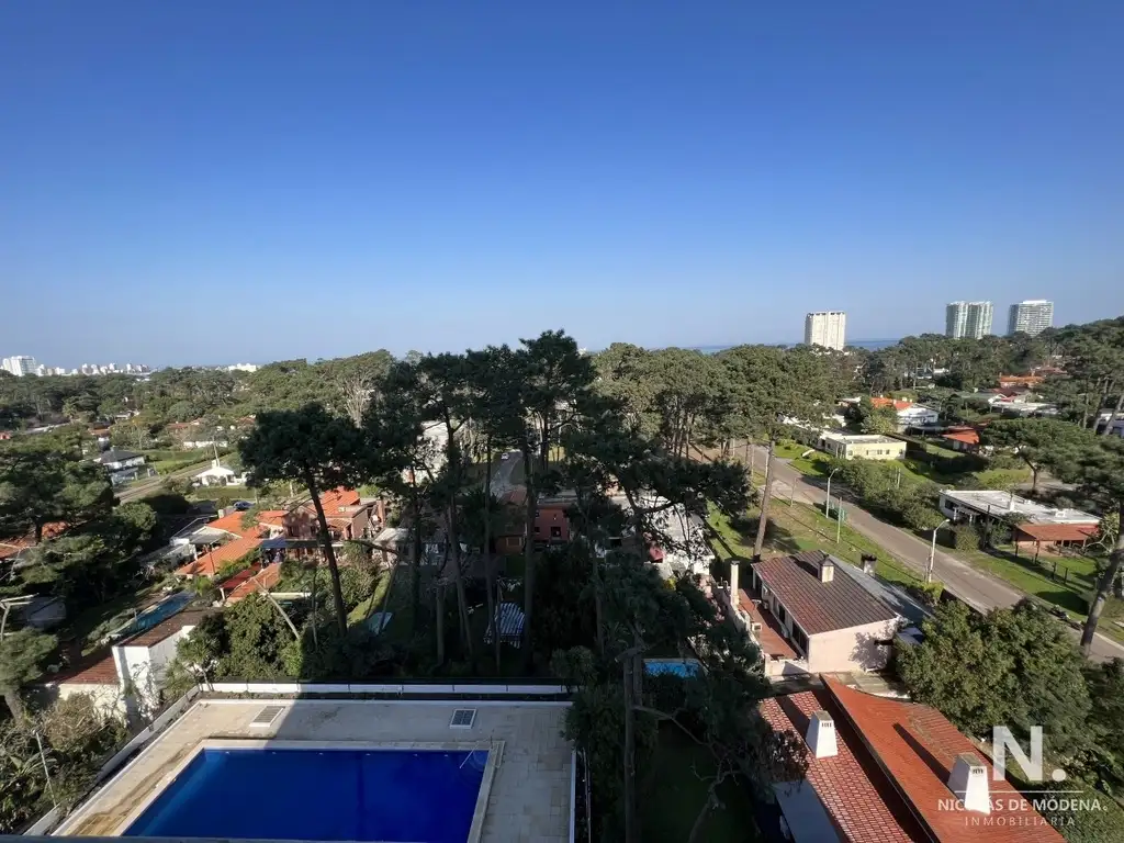 Apartamento en venta de 2dormitorios en Cantegril Punta del Este