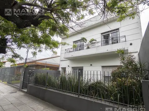 PH Departamento en  Venta Ramos Mejia 4 ambientes con jardin quincho parrilla