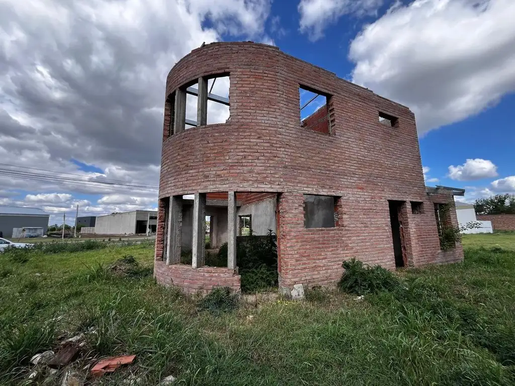 Casa en dos planta a terminar