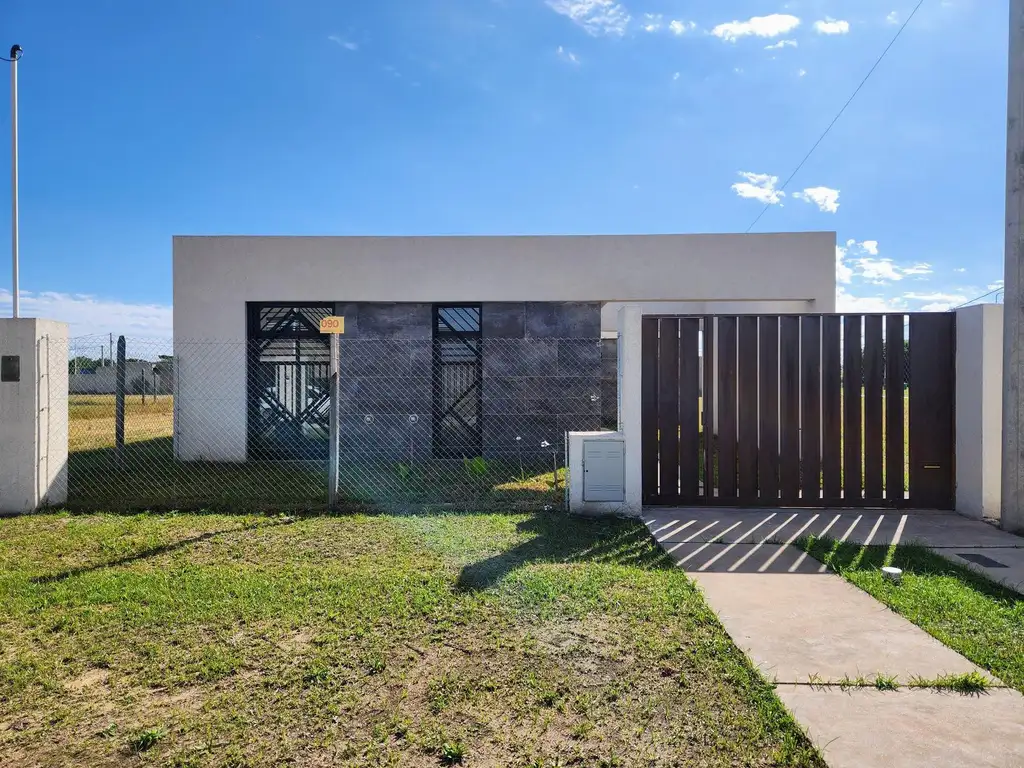 María Remedios del Valle al 1400 - Casa en  venta en el barrio abierto Estación Alvear 2