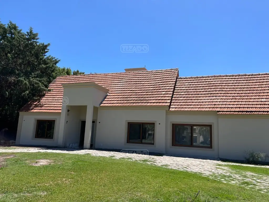 Casa Chalet  en Venta en San Diego, Francisco Álvarez, Moreno