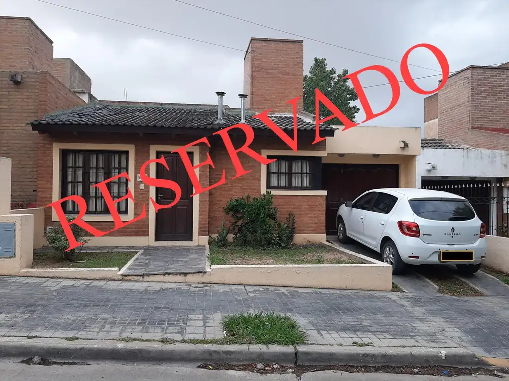 VENTA CASA 2 DORMITORIOS EN LA CALERA - APTO BANCOR