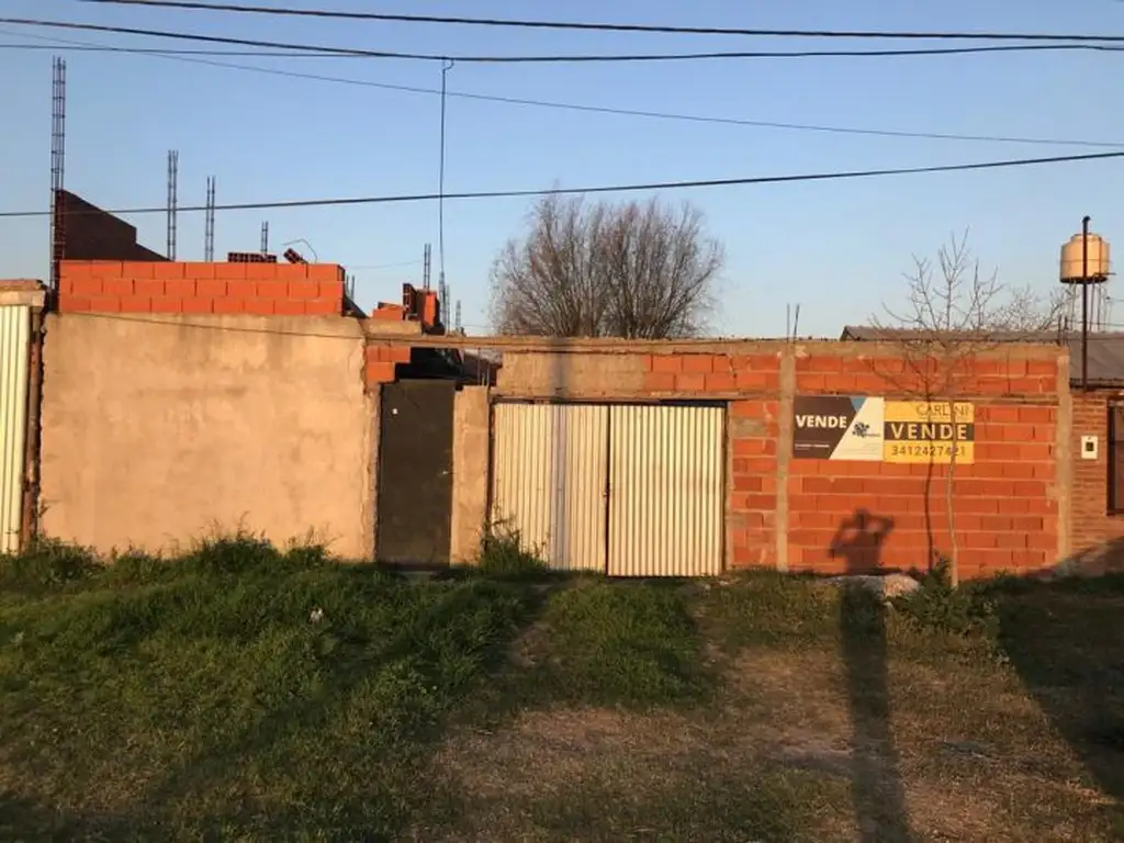 Venta de casa de 3 dormitorios, San Lorenzo.