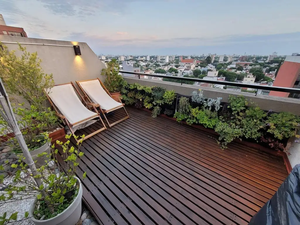 Monoambiente con balcón y terraza propia, Villa Pueyrredón.