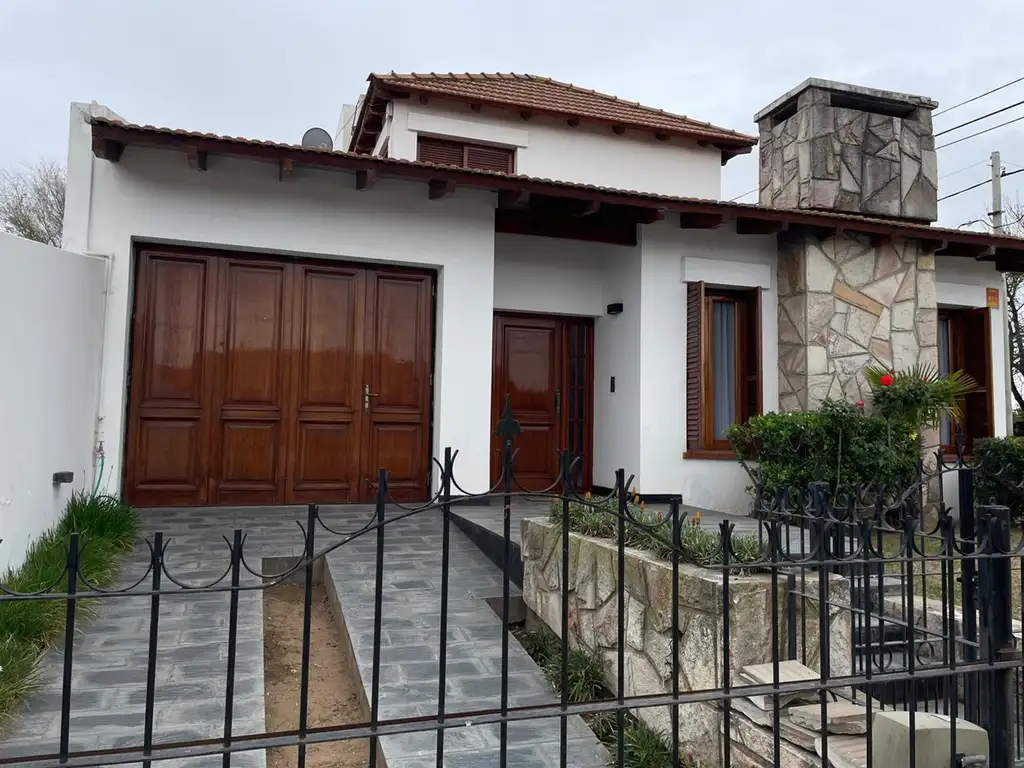 Casa en calle 17 Oeste nro. 206 - Gral. Pico