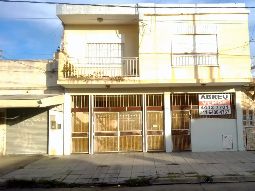 ESQUINA LOCALES Y CASA 2 PLANTAS