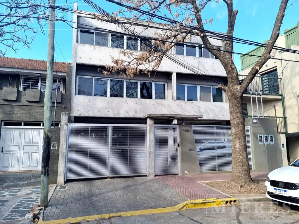 Edificio Comercial de 312 m2 en Venta en Lomas de San Isidro