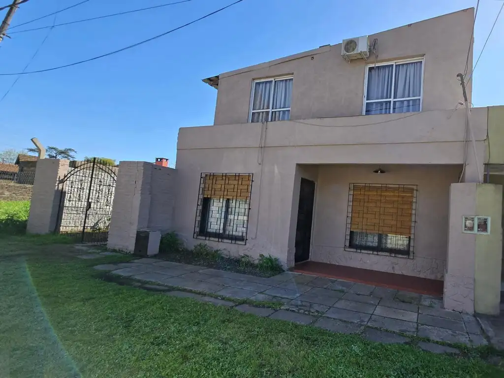 Casa 5 ambientes venta Ituzaingo norte