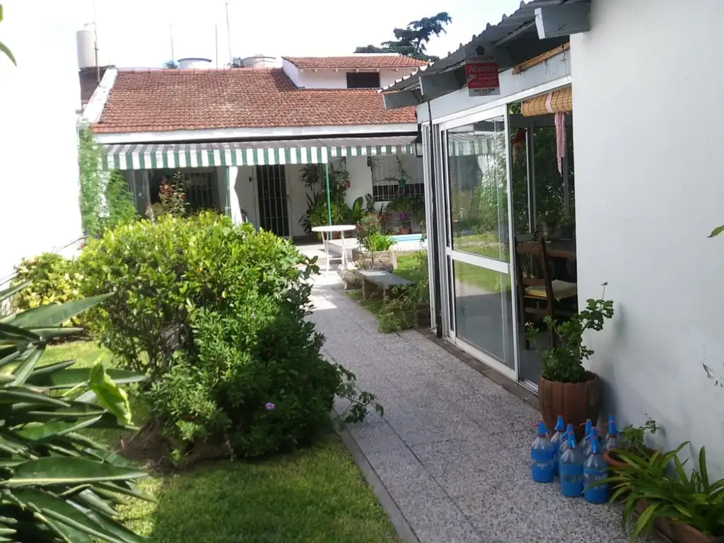Casa en Venta en Olivos Maipu/Uzal - 6 ambientes