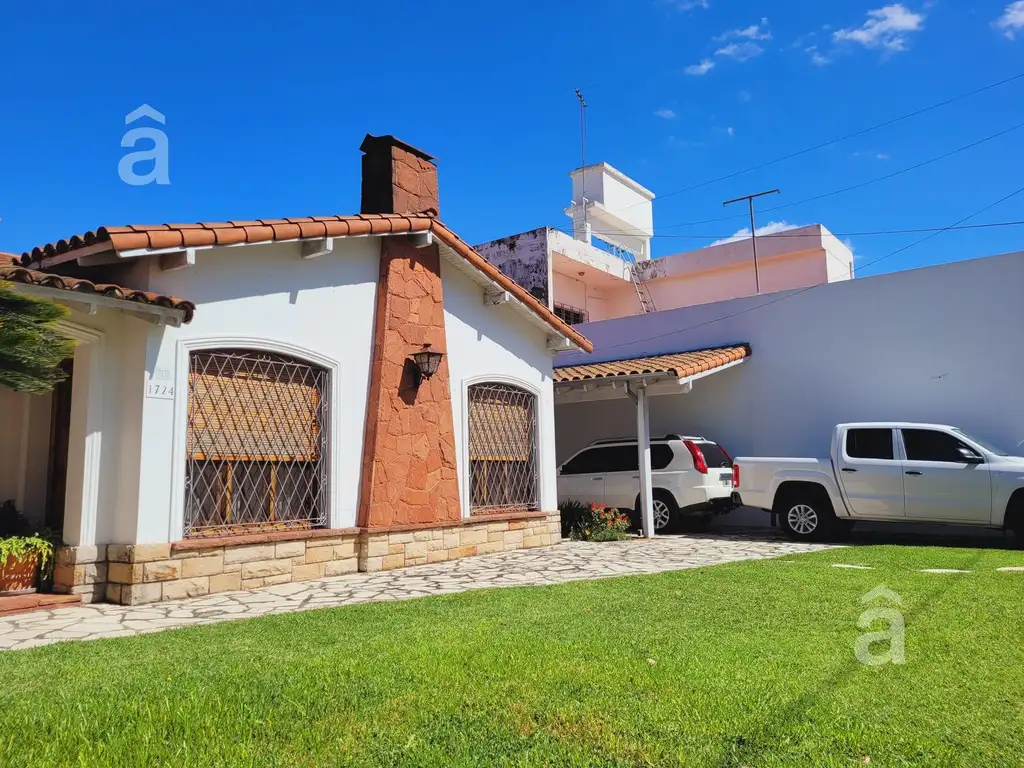 Chalet 3 dormitorios en Venta en Jose León Suarez Centro