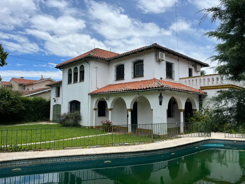 Casa colonial autentica en Acassuso