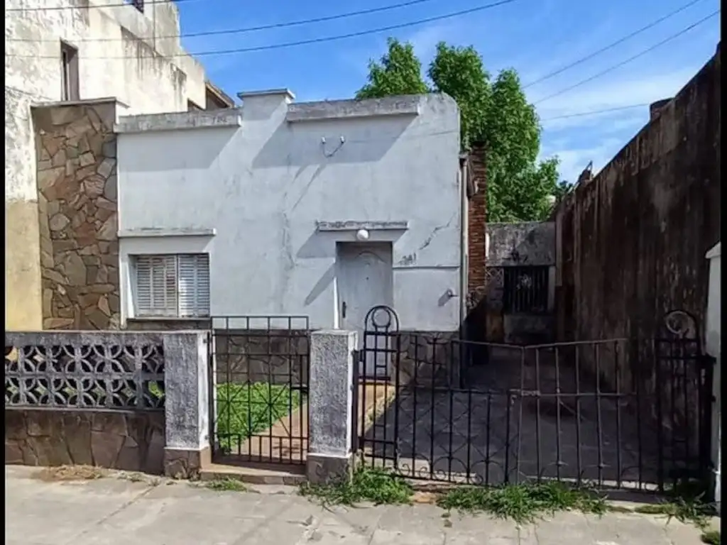 TERRENO CON CASA A DEMOLER