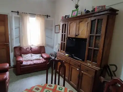 Apartamento De 2 Dormitorios En Ph En La Comercial