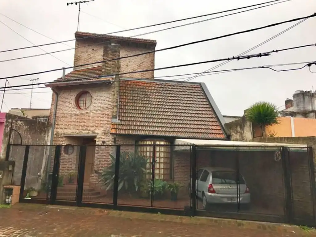 Casa de 4 Ambientes en Venta, Ubicado en Béccar