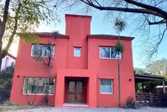 Casa en  Alquiler en el  Barrio Santa Maria de los Olivos