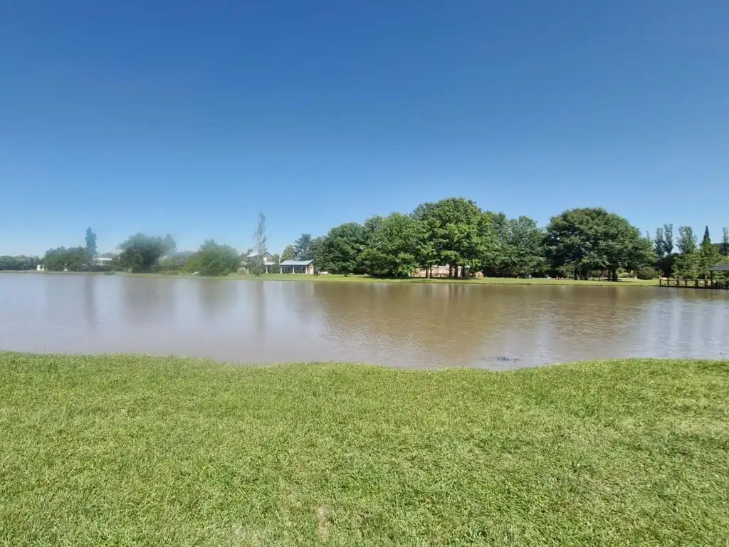 Venta-Terreno con salida al lago- Solares del Carcaraña