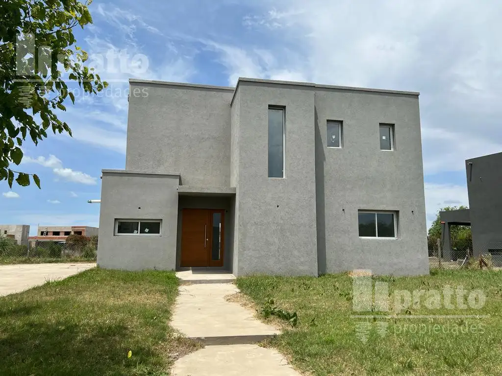 Casa en venta de 3 dormitorios en el Canton Norte