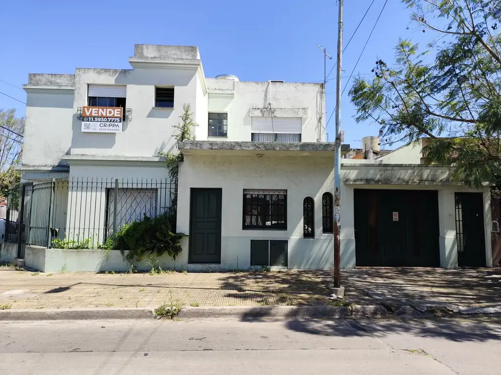 Ph En Venta En Moron, 3 Ambientes con patio - APTO CREDITO