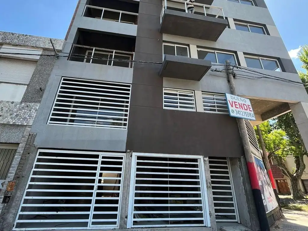 VENTA Local en  PB de EDIFICIO  BARRIO PARQUE