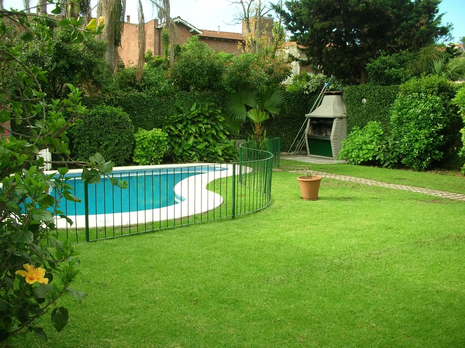 Casa en alquiler en Av Parana 500 - Martinez Vias / Libertador