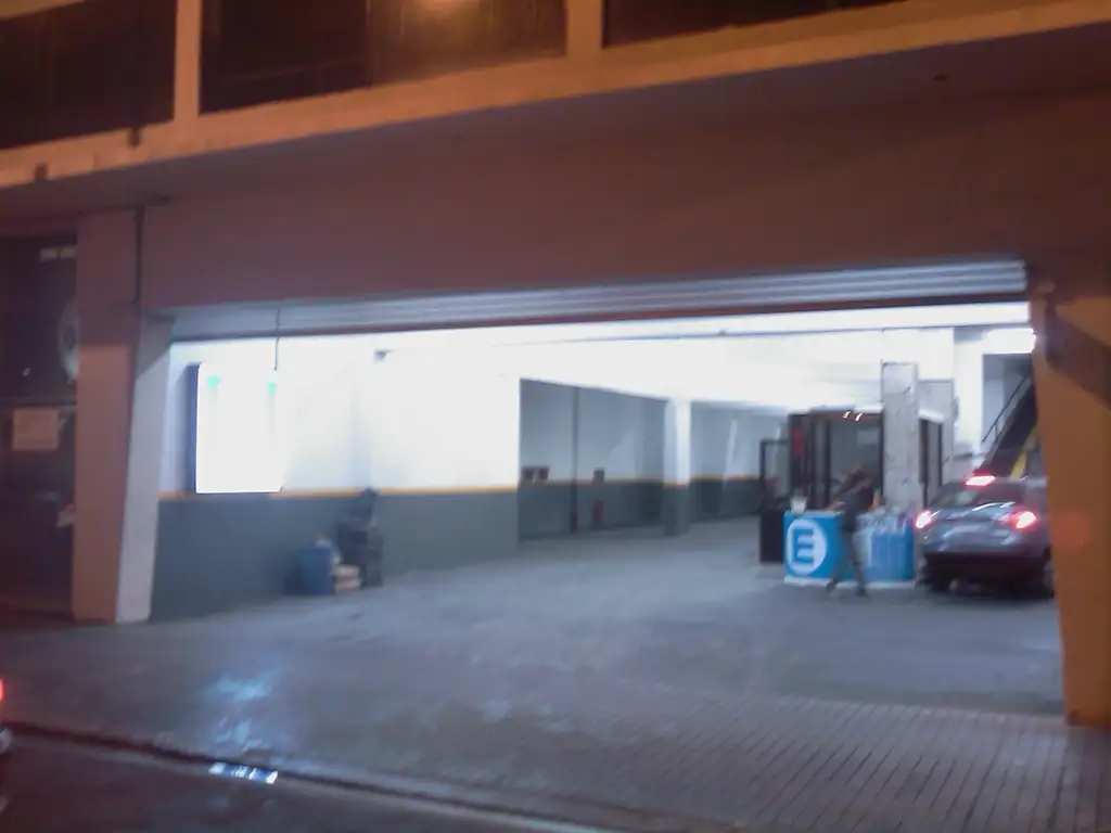 Deposito en 3 plantas 2000 m2 15x46 a metros de Av. Rivadavia