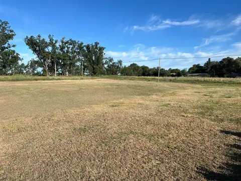 Lote 19 - José Maria Paz e/ Los Tilos y Los Aromos