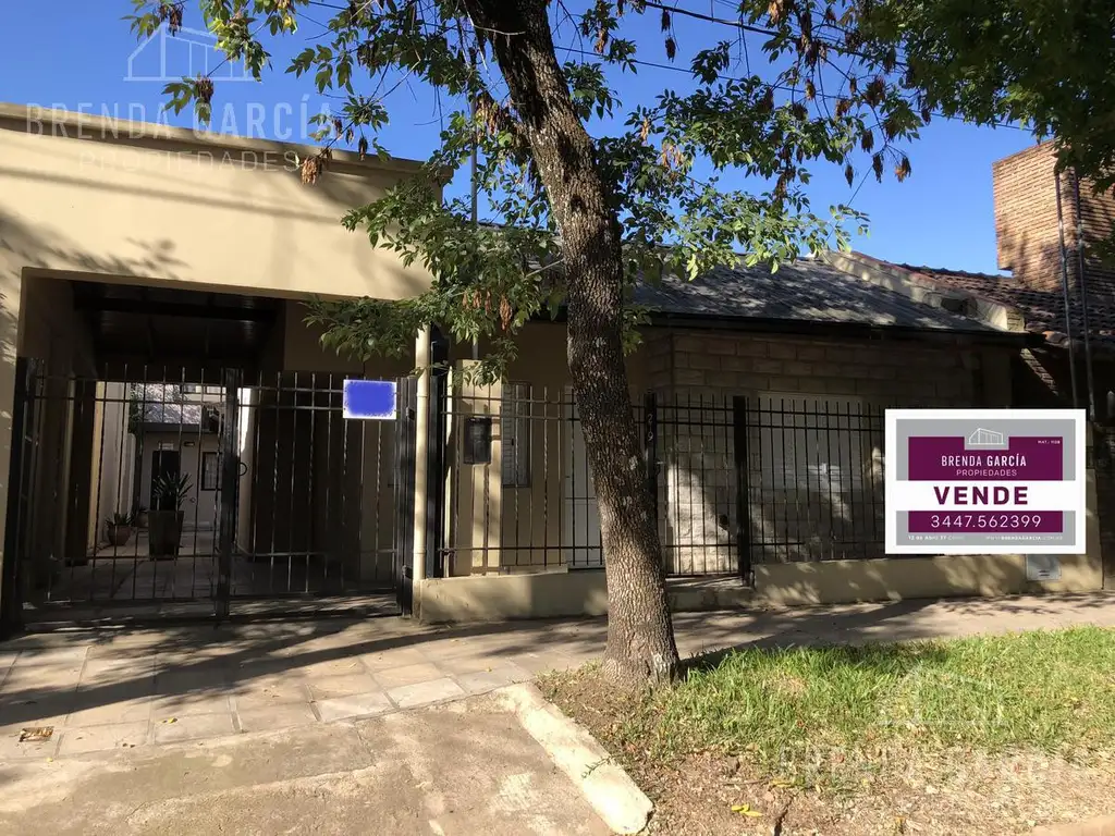 Venta en Block, Casa al Frente y 3 Duplex al Fondo Zona Céntrica - Colon Entre Rios