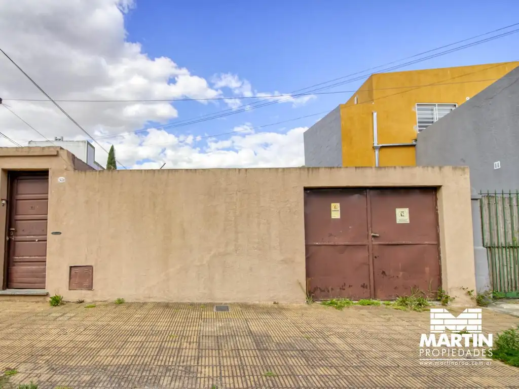 Dos Casas en venta en Martínez a reciclar o demoler, lote 8.66x51. A 6 cuadras de Avenida.