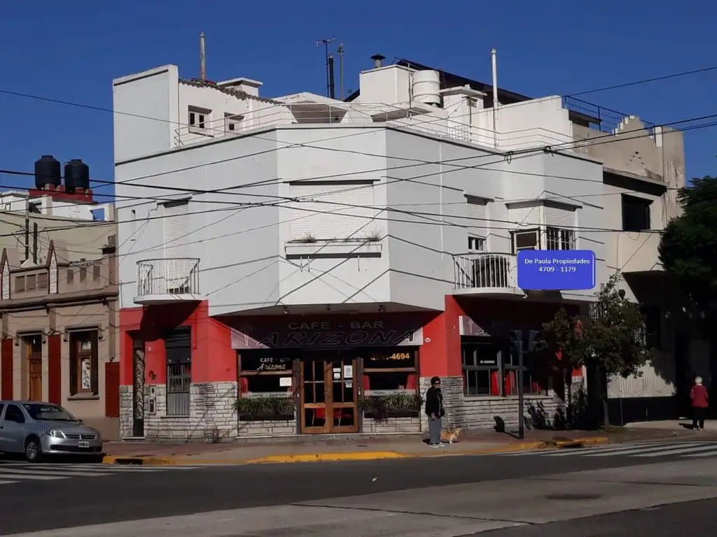 LOCAL COMERCIAL EN ESQUINA  + 2 PH CON 2 AMBIENTES - VENTA BLOCK