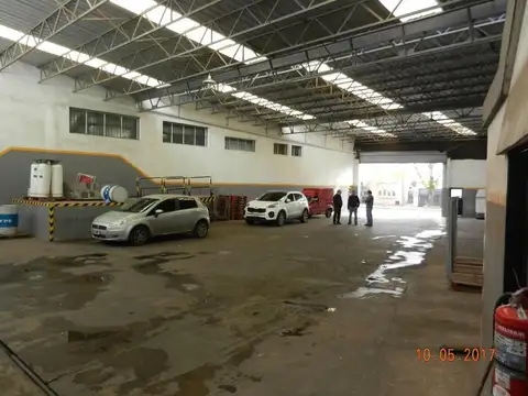 MELO 4100 - DEPOSITO INDUSTRIAL 1100 MTS - VILLA MARTELLI - VENDE