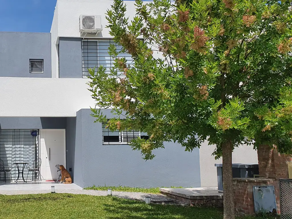 Casas De Santa María - Villanueva Tigre. Excelente Propiedad Con Piscina.