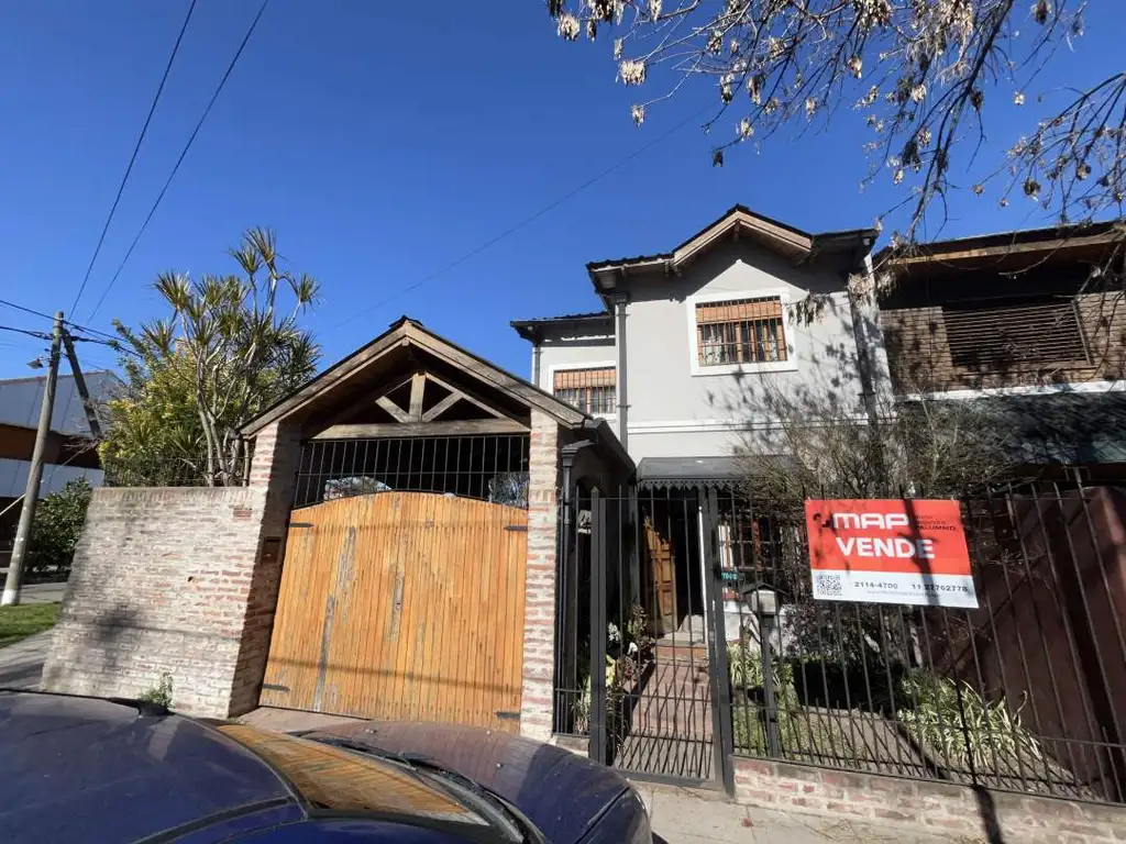 Casa  En Venta Ubicada En Martin Coronado, Tres De Febrero, G.b.a. Zona Oeste