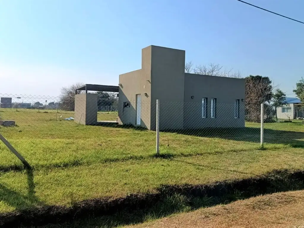 Casa en barrio cerrado Los Teros, en Arana. La Plata. Casa quinta. de fin de semana