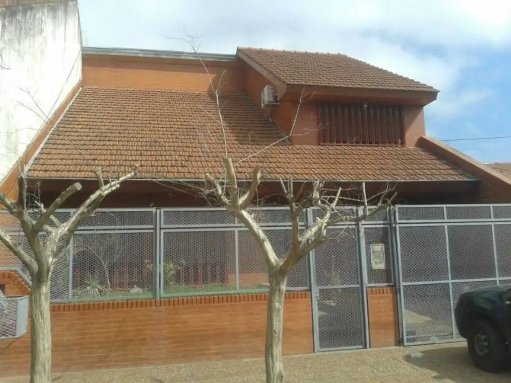 Excelente chalet en venta, San Justo