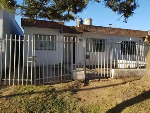 OPORTUNIDAD! SE VENDE 2 CASAS EN BLOQUE - ARGUELL0