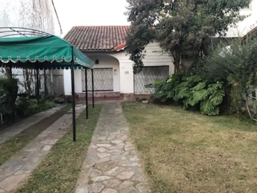 CASA EN VENTA MARTINEZ