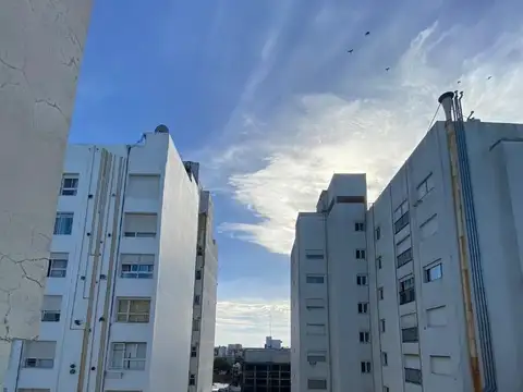 AMPLIO DEPARTAMENTO 1 1/2 AMB. - Foto 0