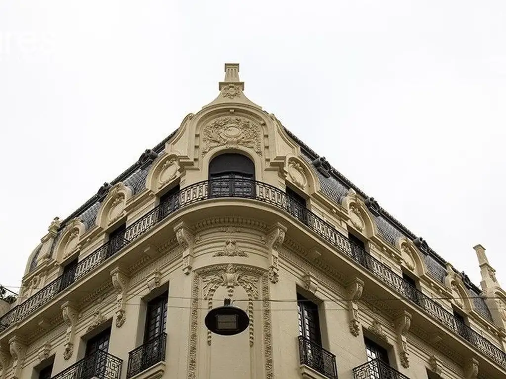 Edificio de oficinas reciclado en Ciudad Vieja