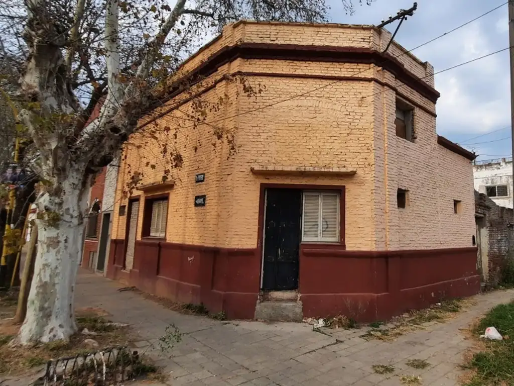 Lote céntrico en Esquina