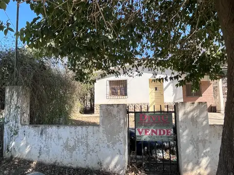 Casa en venta a dos cuadras del rio en B° Santa Rosa Del Rio (Cód. 1201)