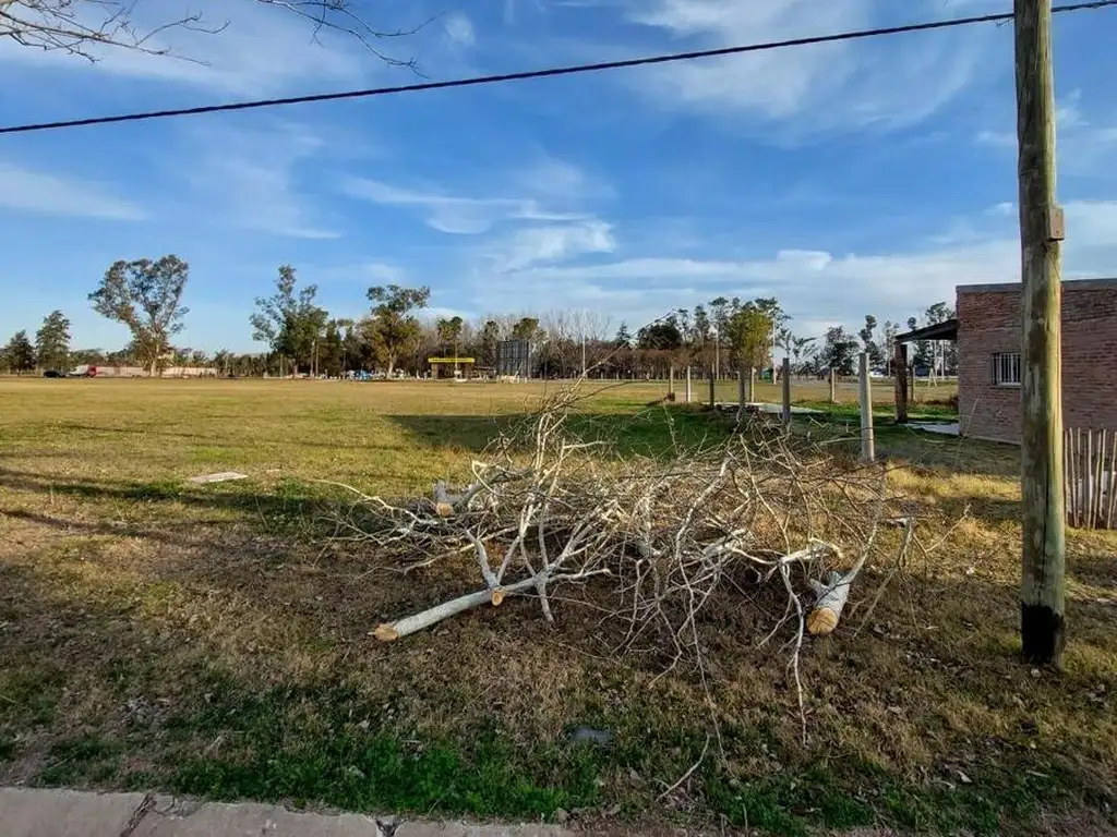 Lote 288 m2 - Sobre Blvd pavimentado. orientacion norte.