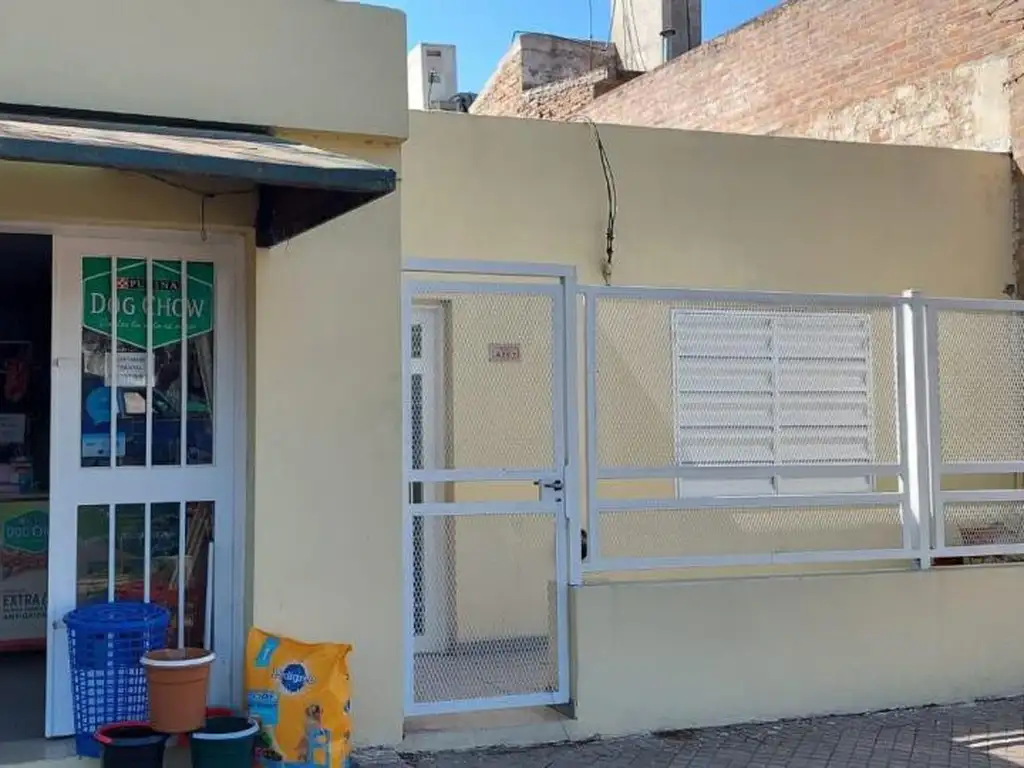 VENTA CASA 2 DORMITORIOS AV. FRANCIA 4767