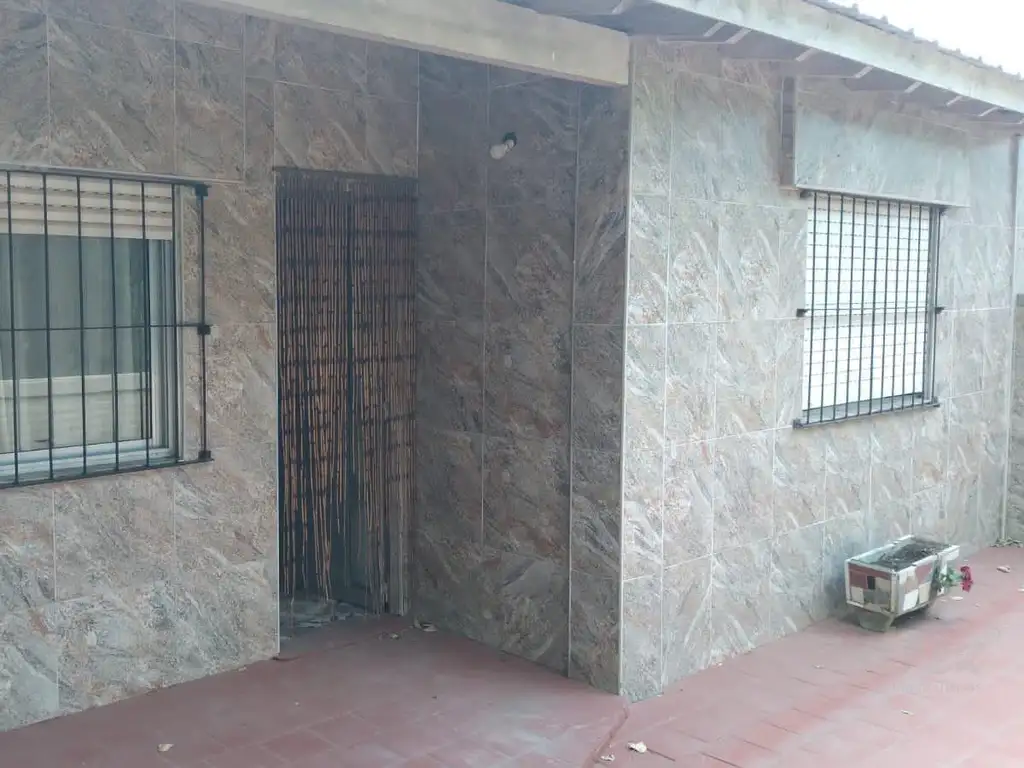 Casa, Departamento y Local En Venta a 200 mts. Ruta 11 - Santa Teresita