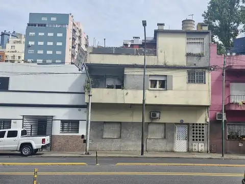 Edificio en Block, sin subdividir, en venta. Oportunidad de inversión.